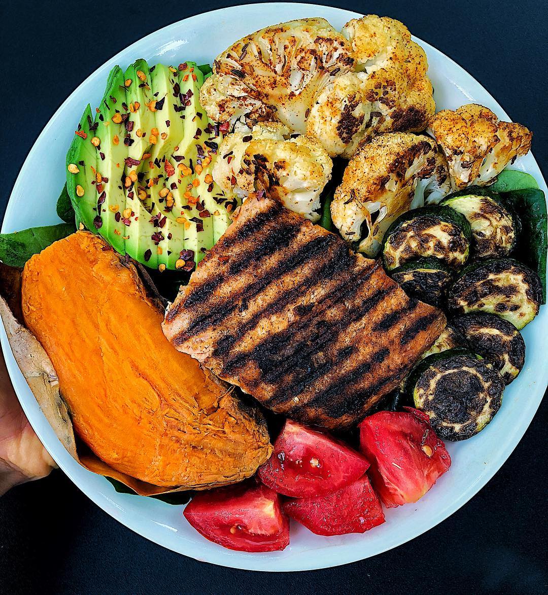 Grilled Salmon with Spicy Roasted Cauliflower and Vegetables