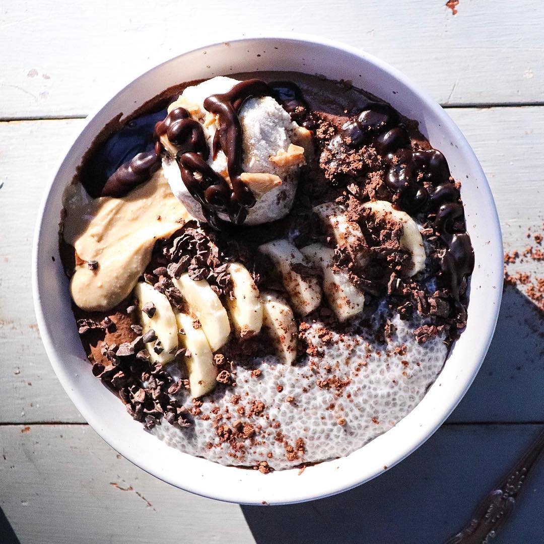 Cacao and Cardamom Oat Smoothie Bowl