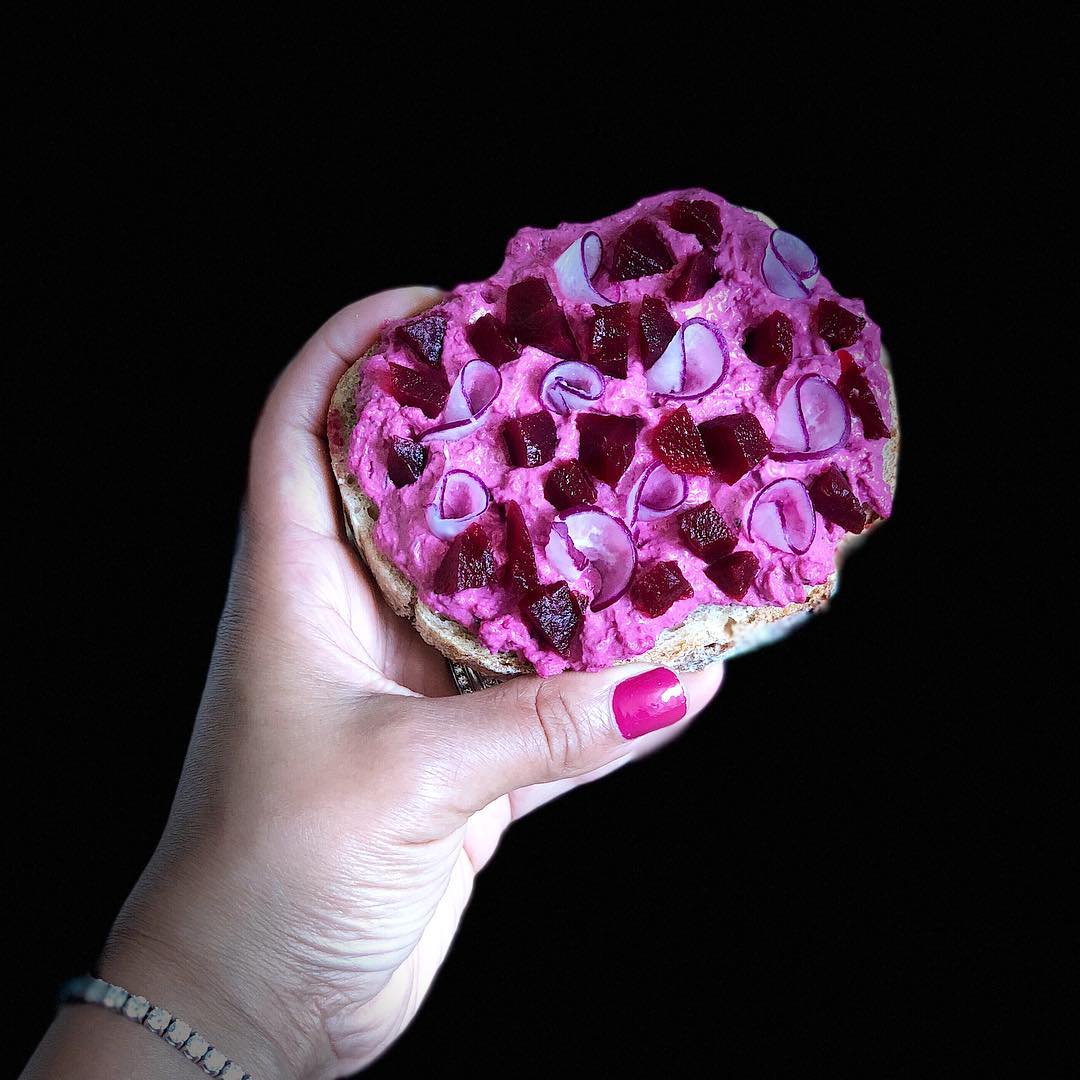 Easy Beetroot Hummus Dip