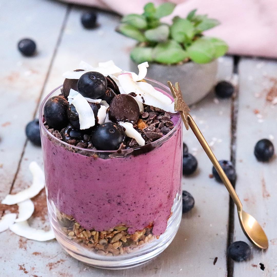 Blueberry Coconut Yoghurt Smoothie Pot
