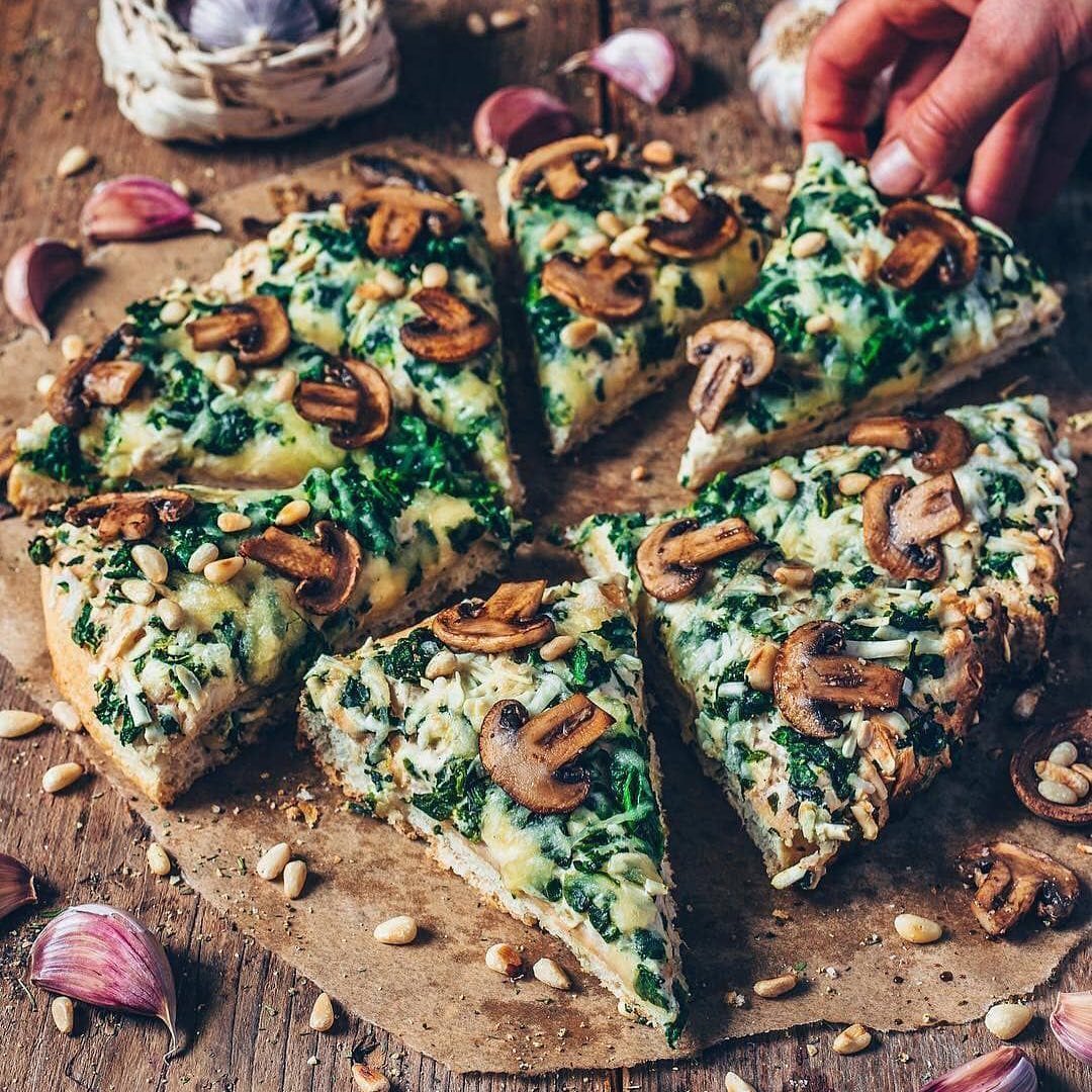 Cheesy Vegan Garlic Mushroom and Spinach Pizza