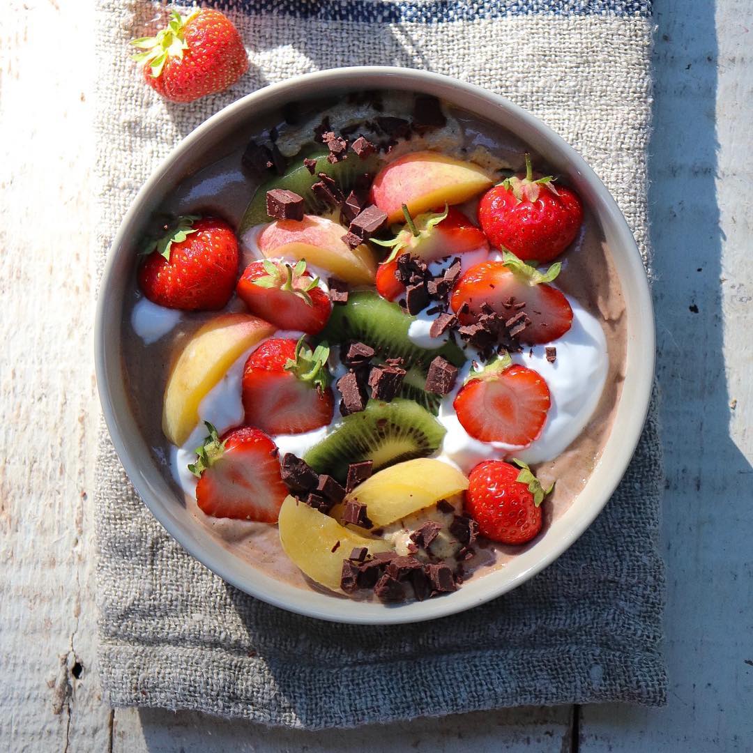 Strawberry Avocado Tahini Smoothie Bowl