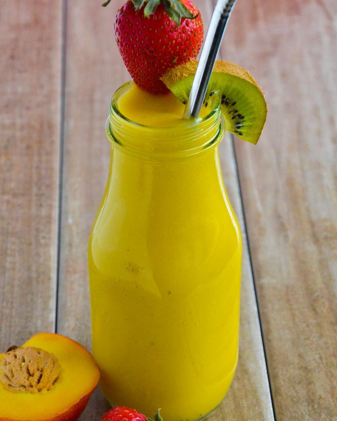 Peach Mango Banana Smoothie