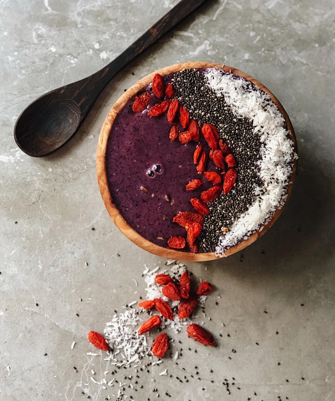Antioxidant-Rich Summer Smoothie Bowl