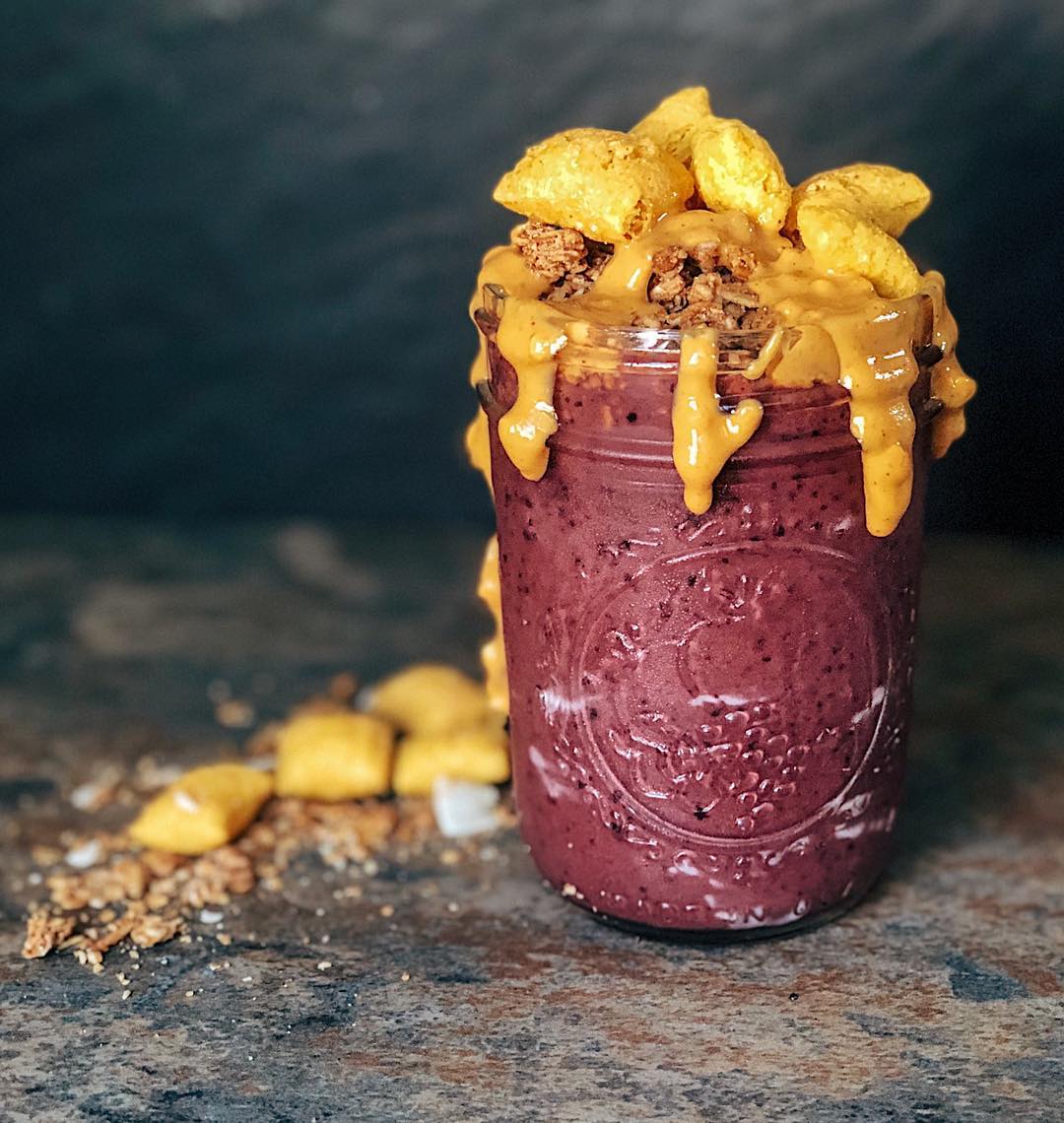 Açai Smoothie Bowl with Toppings