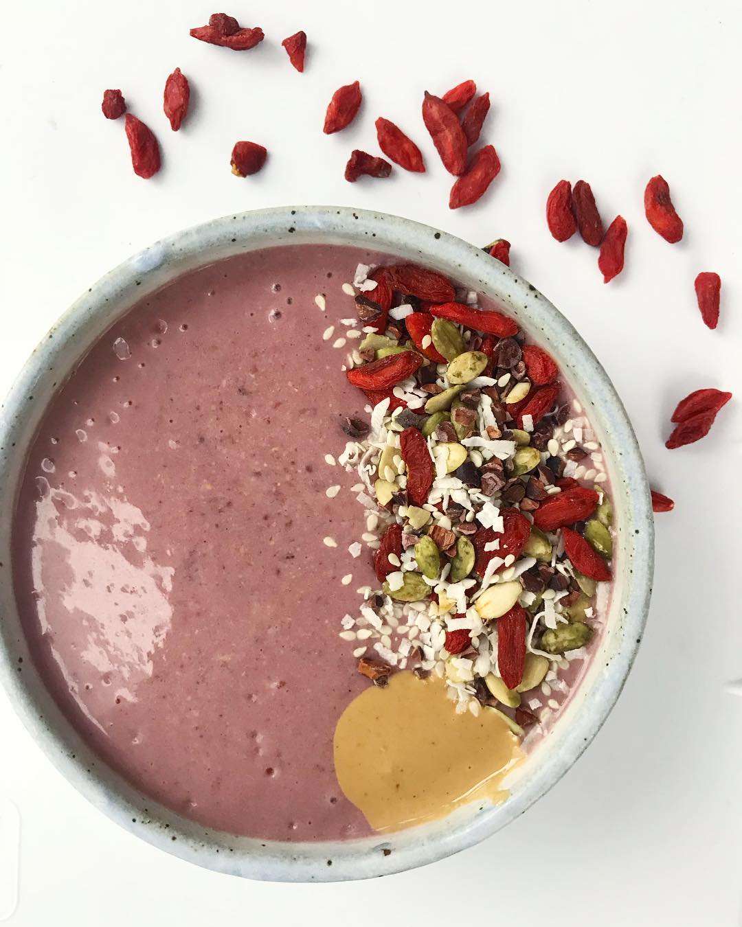 Raspberry Coconut Smoothie Bowl
