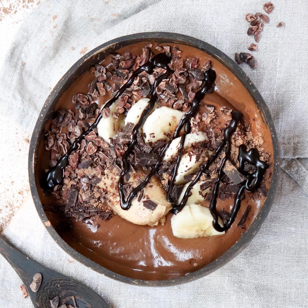 Peanut Butter and Cacao Smoothie Bowl