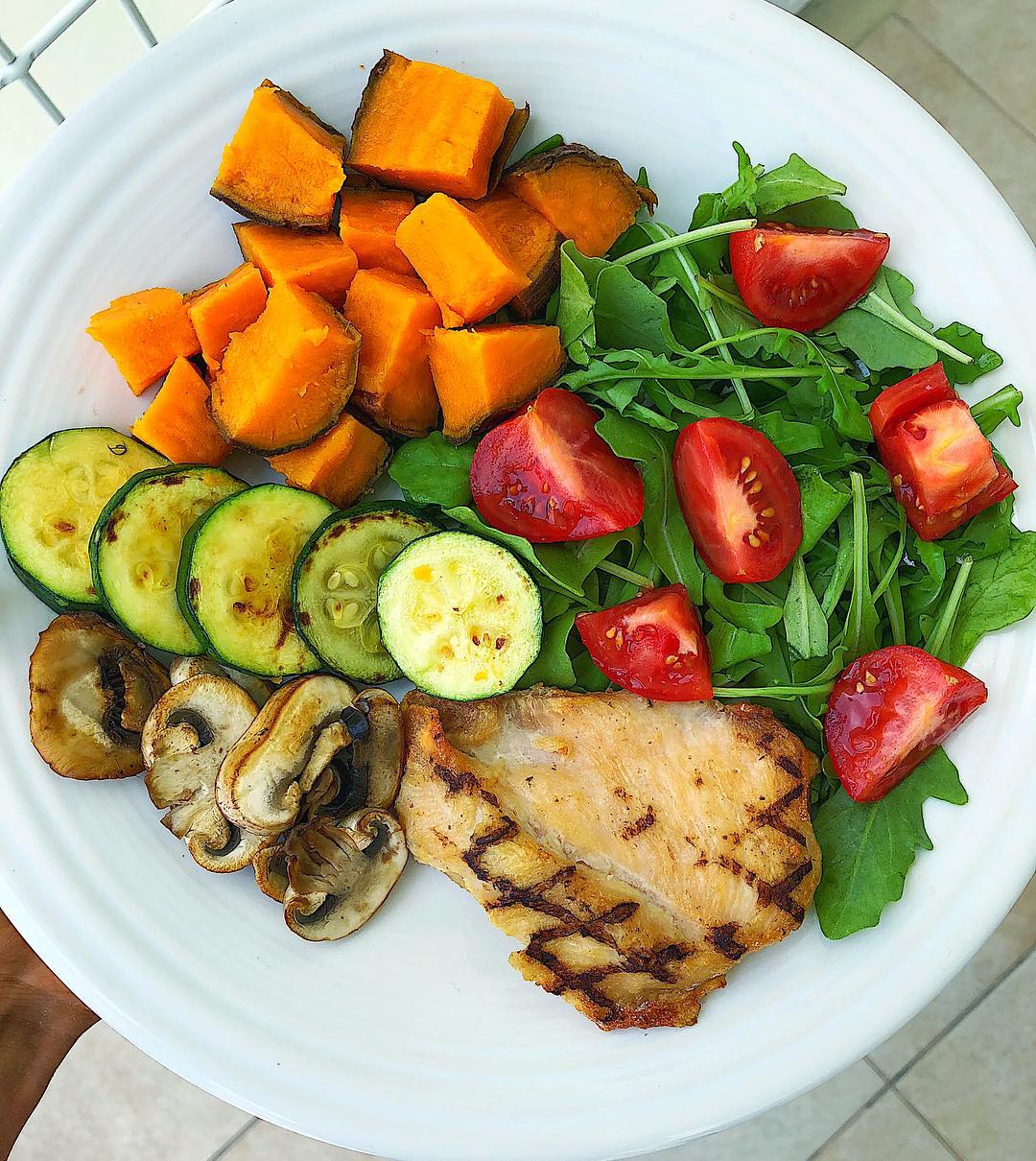 Easy Chicken and Vegetable Lunch Bowl