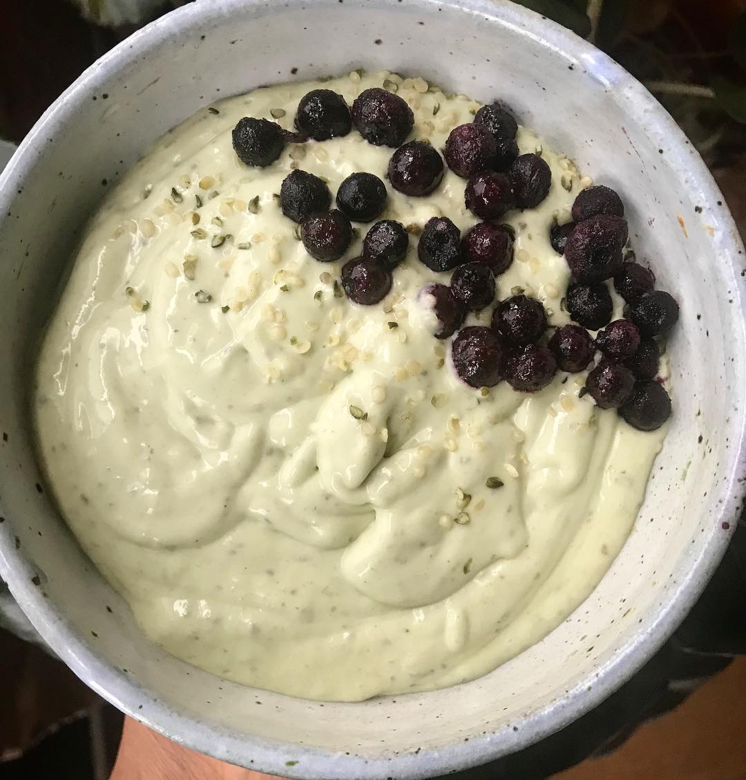 Creamy 4-Ingredient Anti-Inflammatory Smoothie