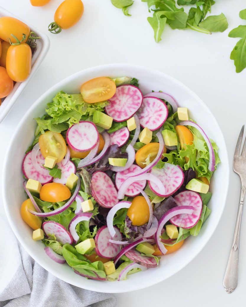 Farmer's Market Salad with Balsamic Dressing