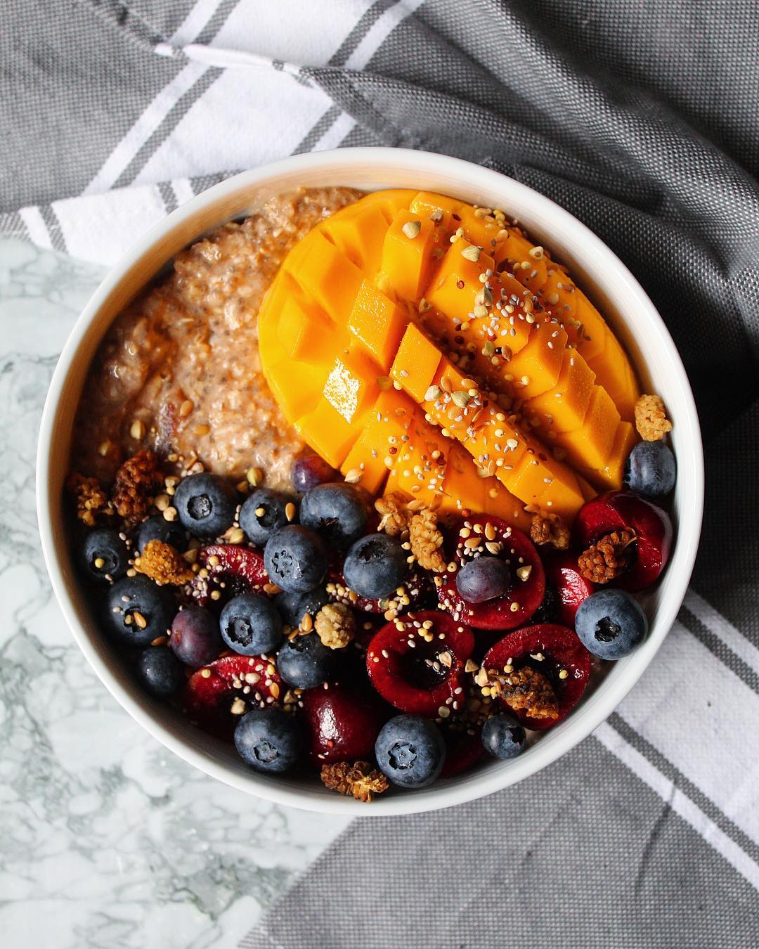 Date and Cinnamon Overnight Oats