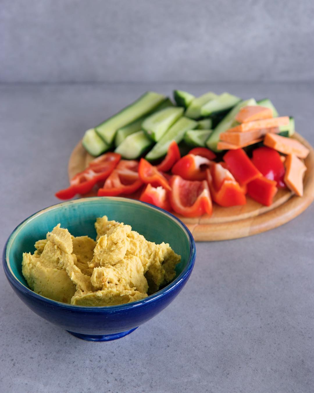 White Bean Dip with Garlic, Lemon, and Spices