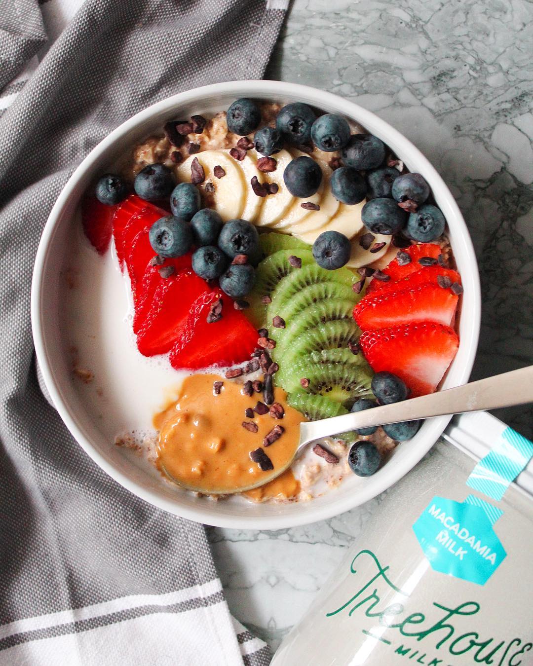 Ginger Overnight Oats with Banana Mix