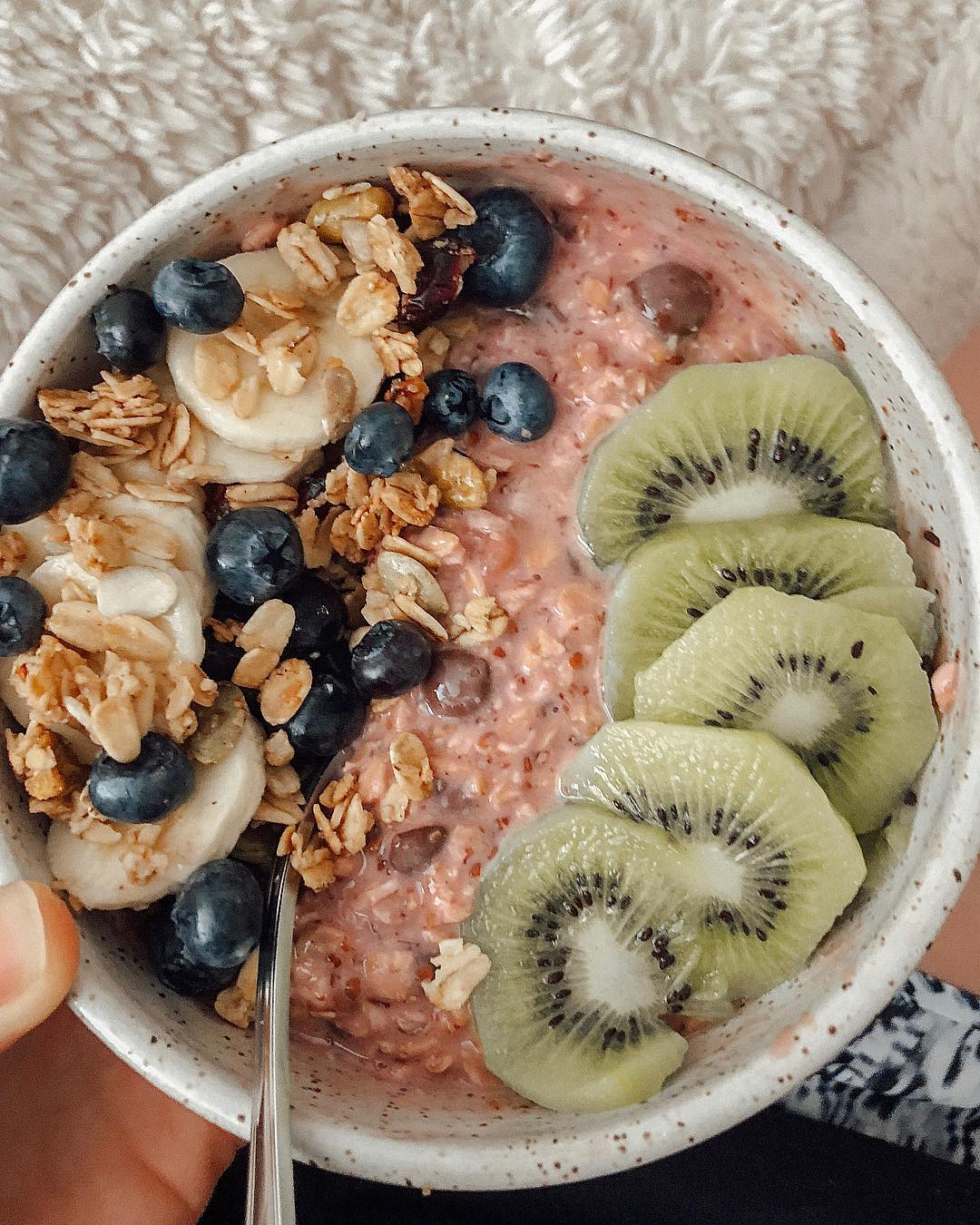 Pink Pitaya Banana Overnight Oats