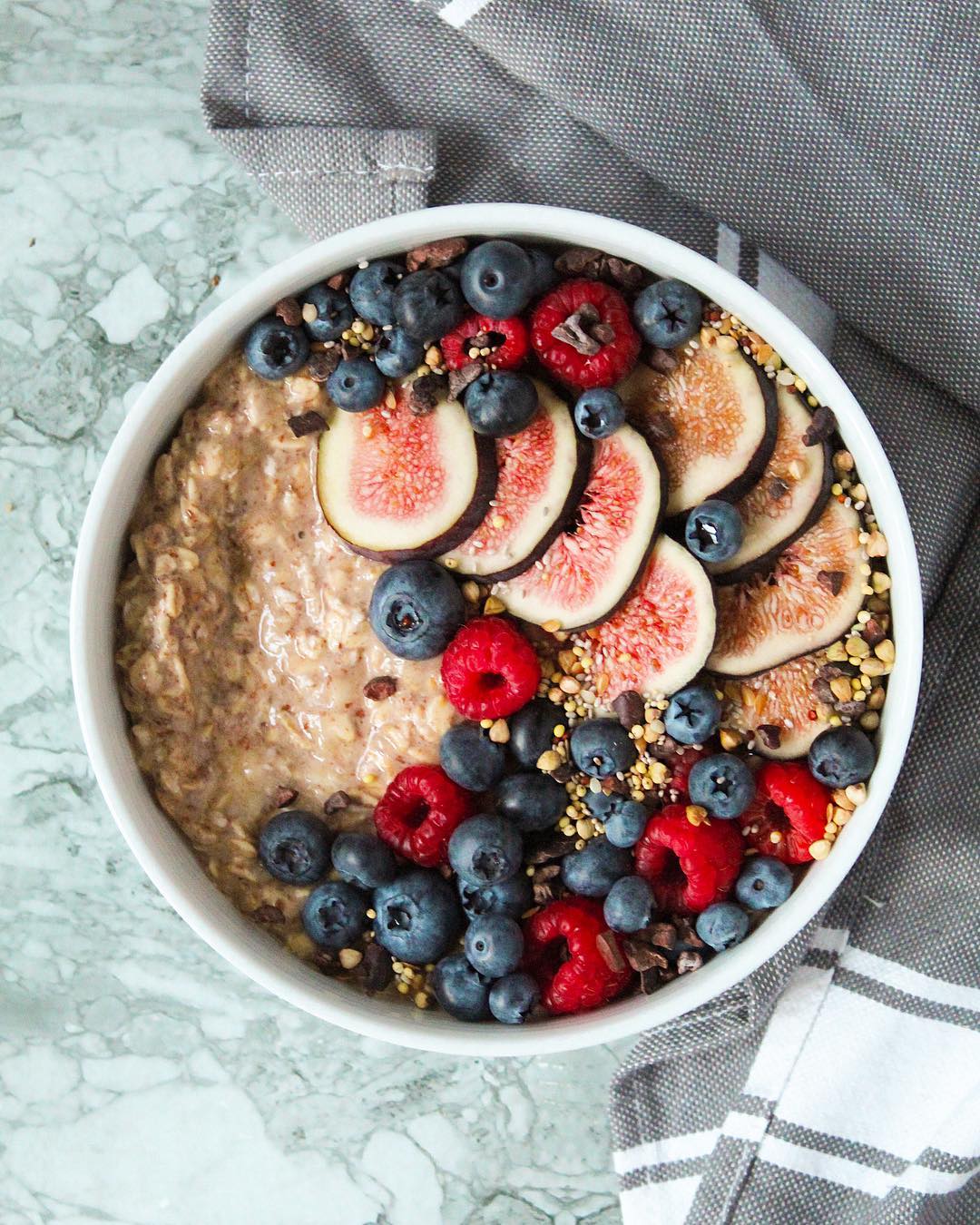 Cinnamon Overnight Oats with Banana