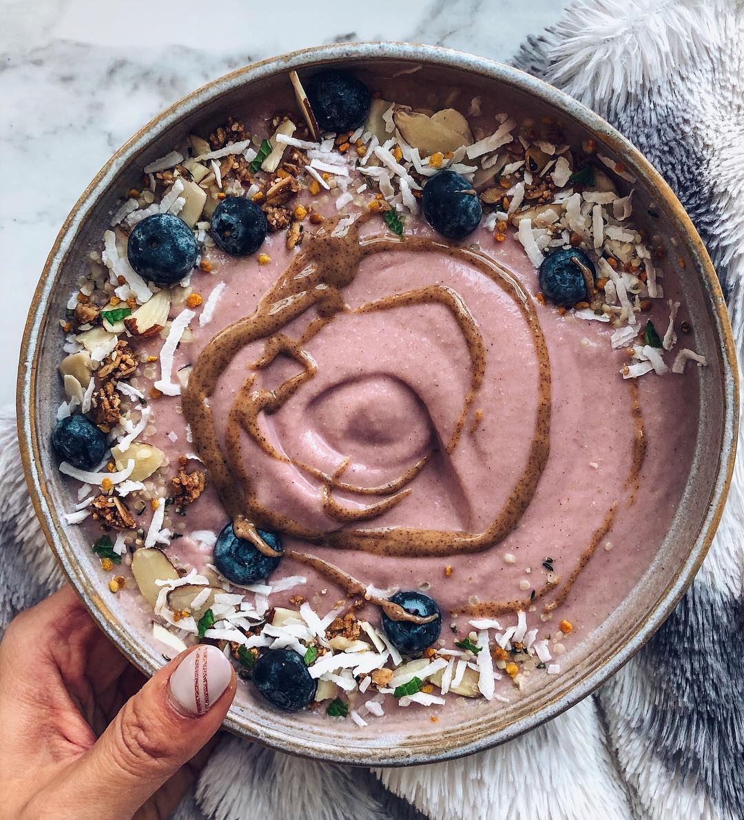 Strawberry Cauliflower Smoothie Bowl