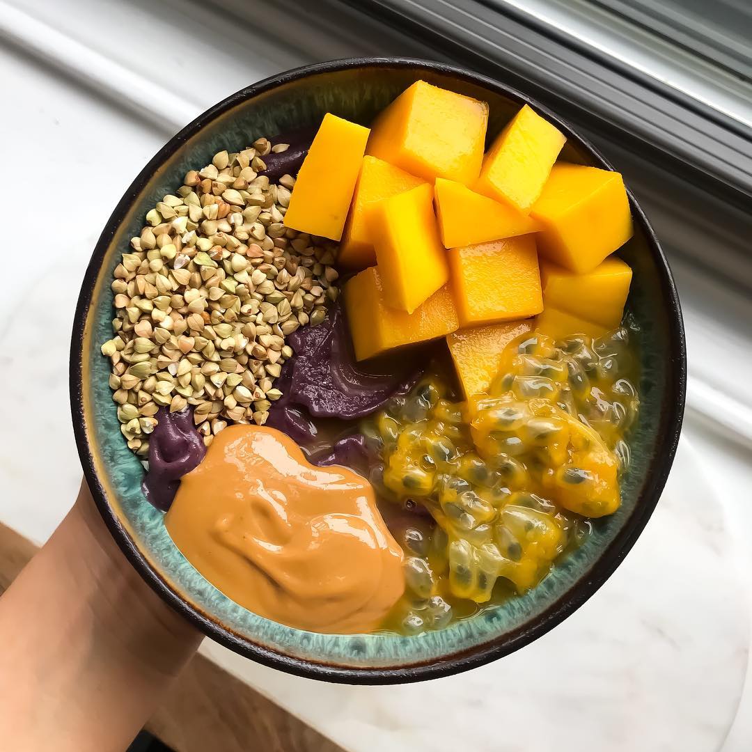 Frozen Banana Acai Smoothie Bowl