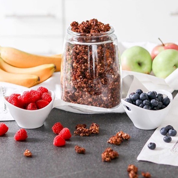 Homemade Chocolate Granola Breakfast Cure