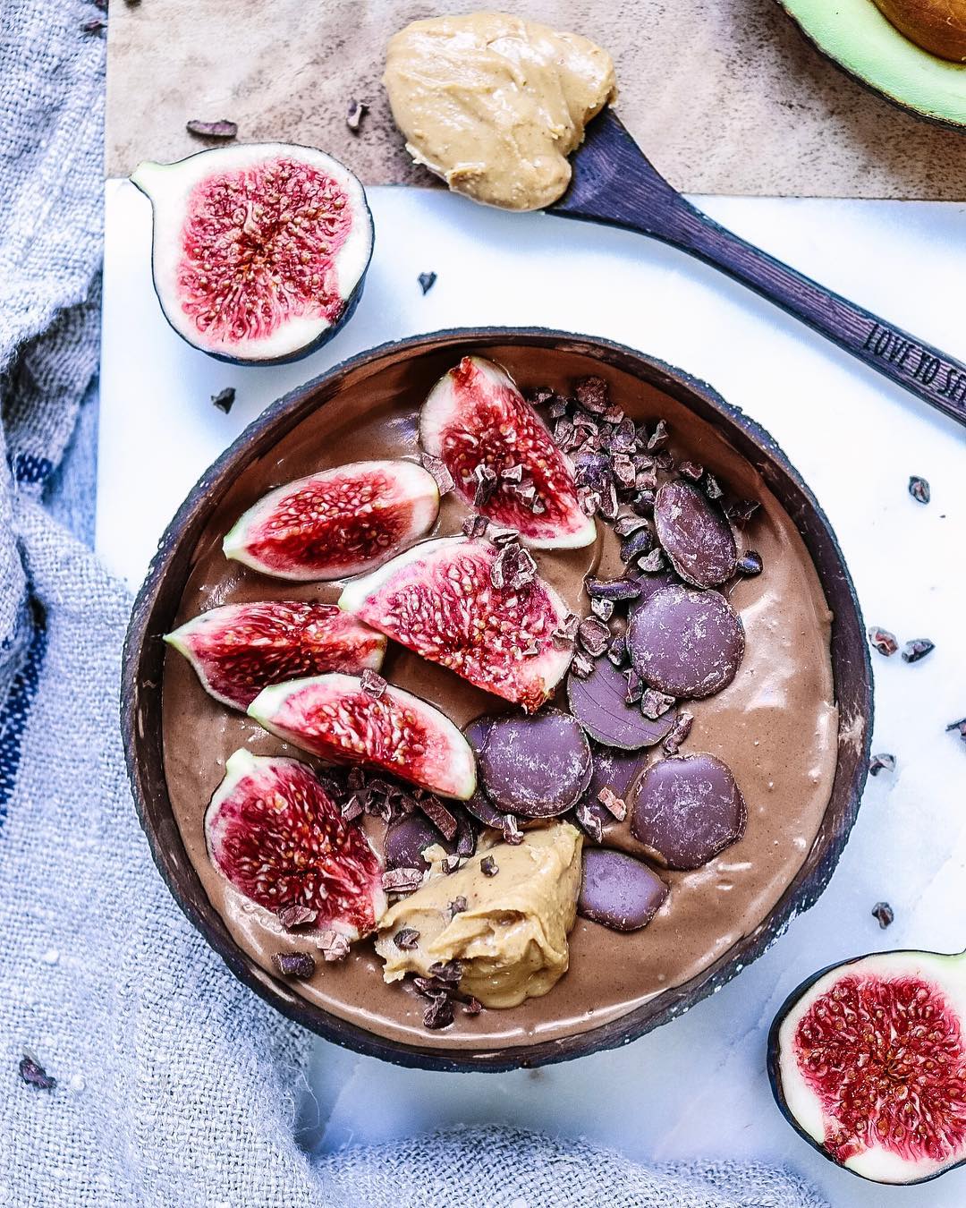 Peanut Butter and Cacao Smoothie Bowl