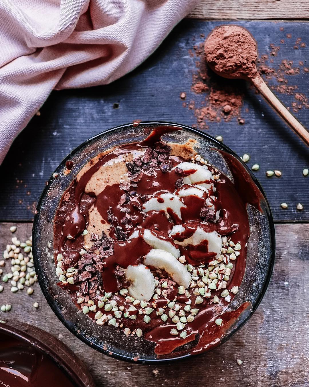 Post Run Smoothie Bowl with Banana and Cacao