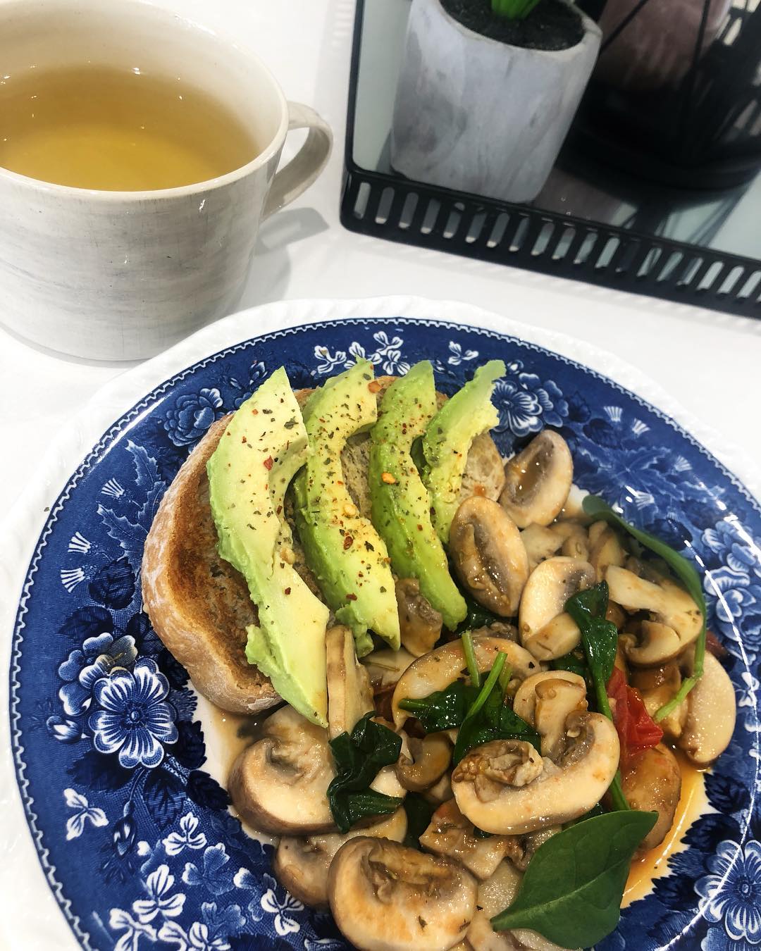 Simple Avocado and Mushroom Breakfast Toast