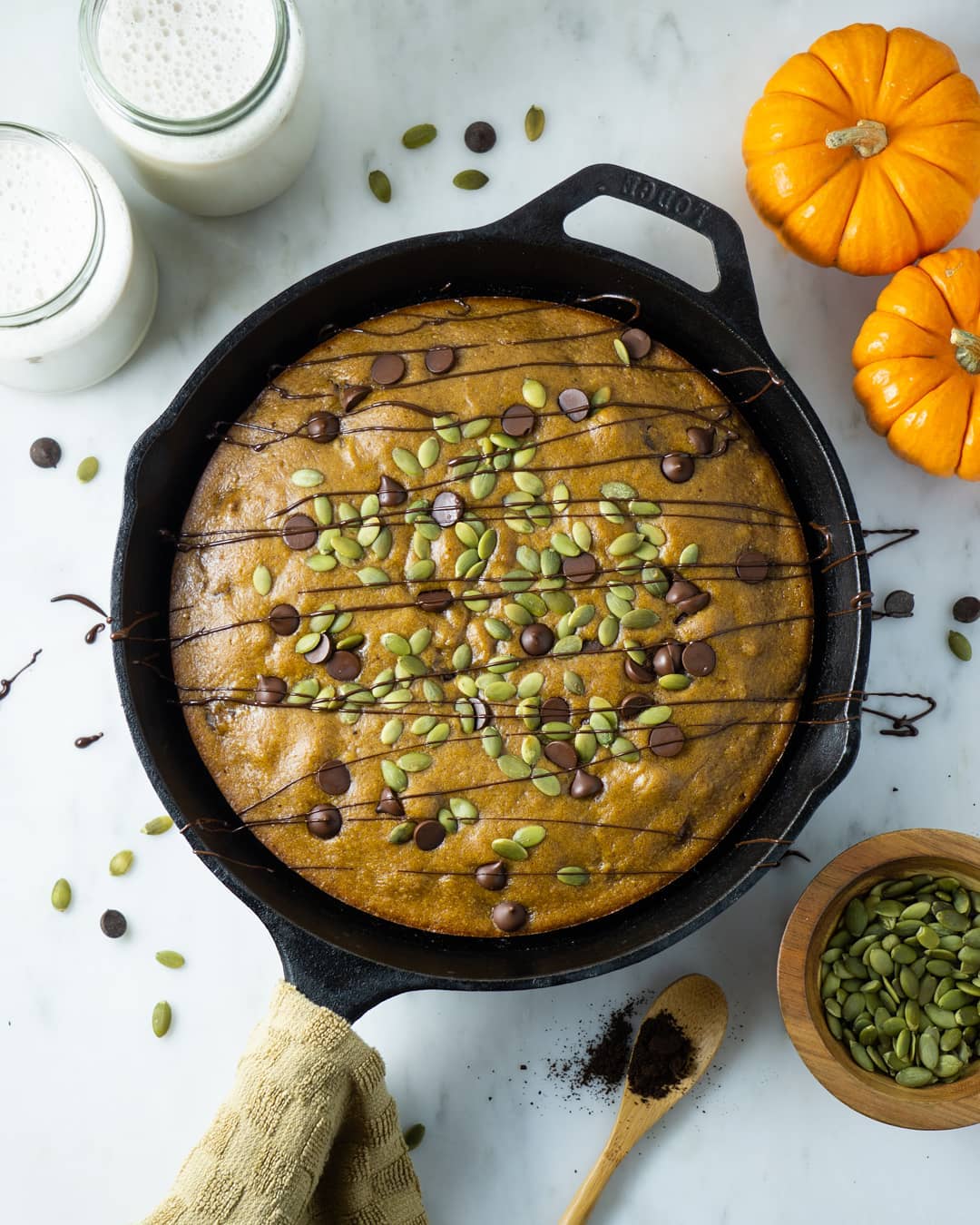 Pumkin Pie Blondies with Espresso and Dark Chocolate Chips