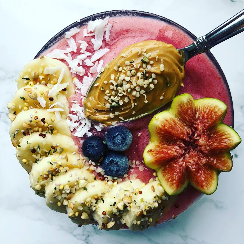 Pink Fruit Smoothie Bowl