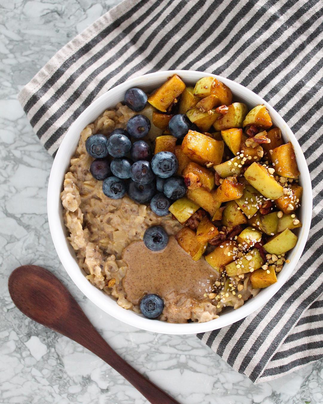 Spiced Apple Oatmeal