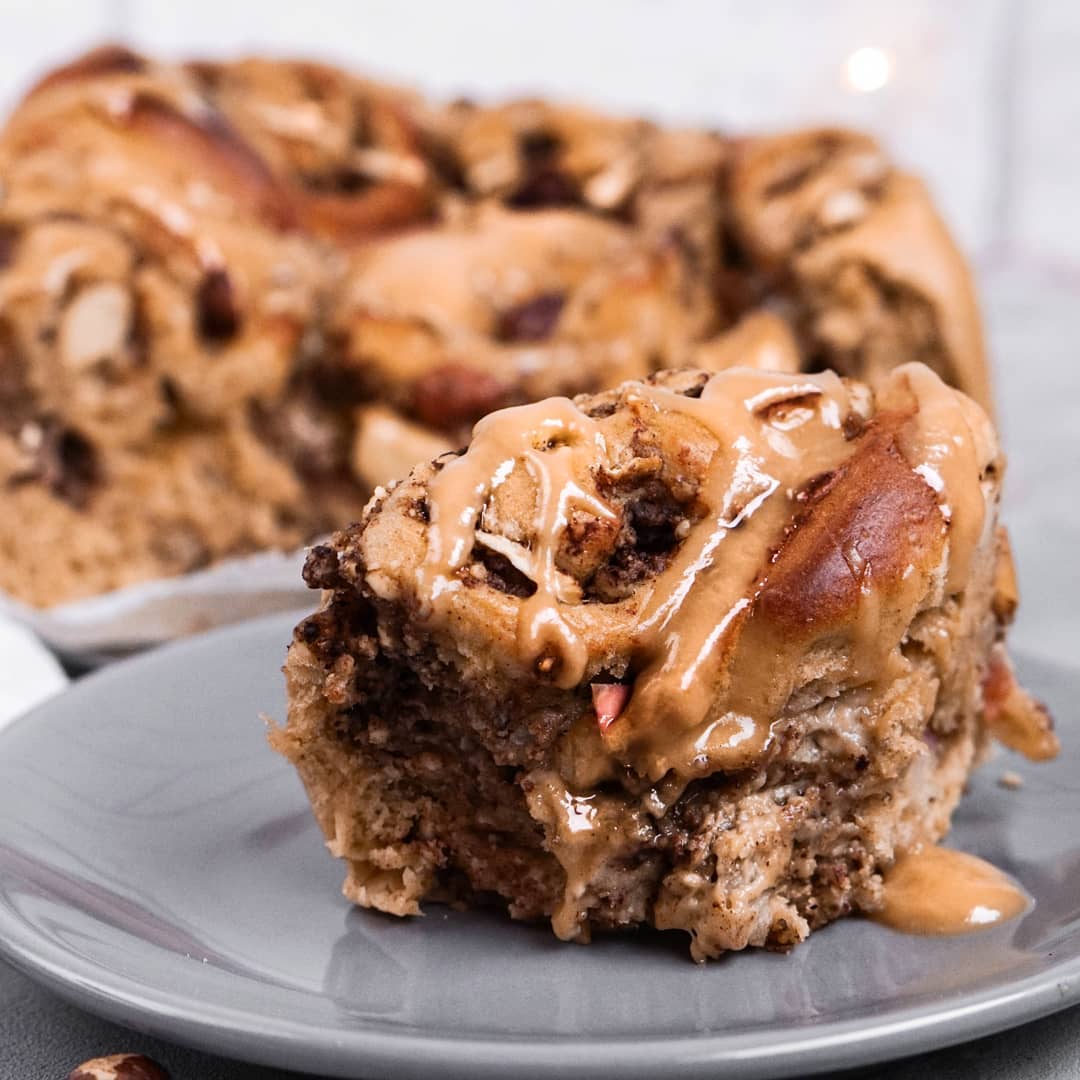 Apple Cinnamon Nut Rolls