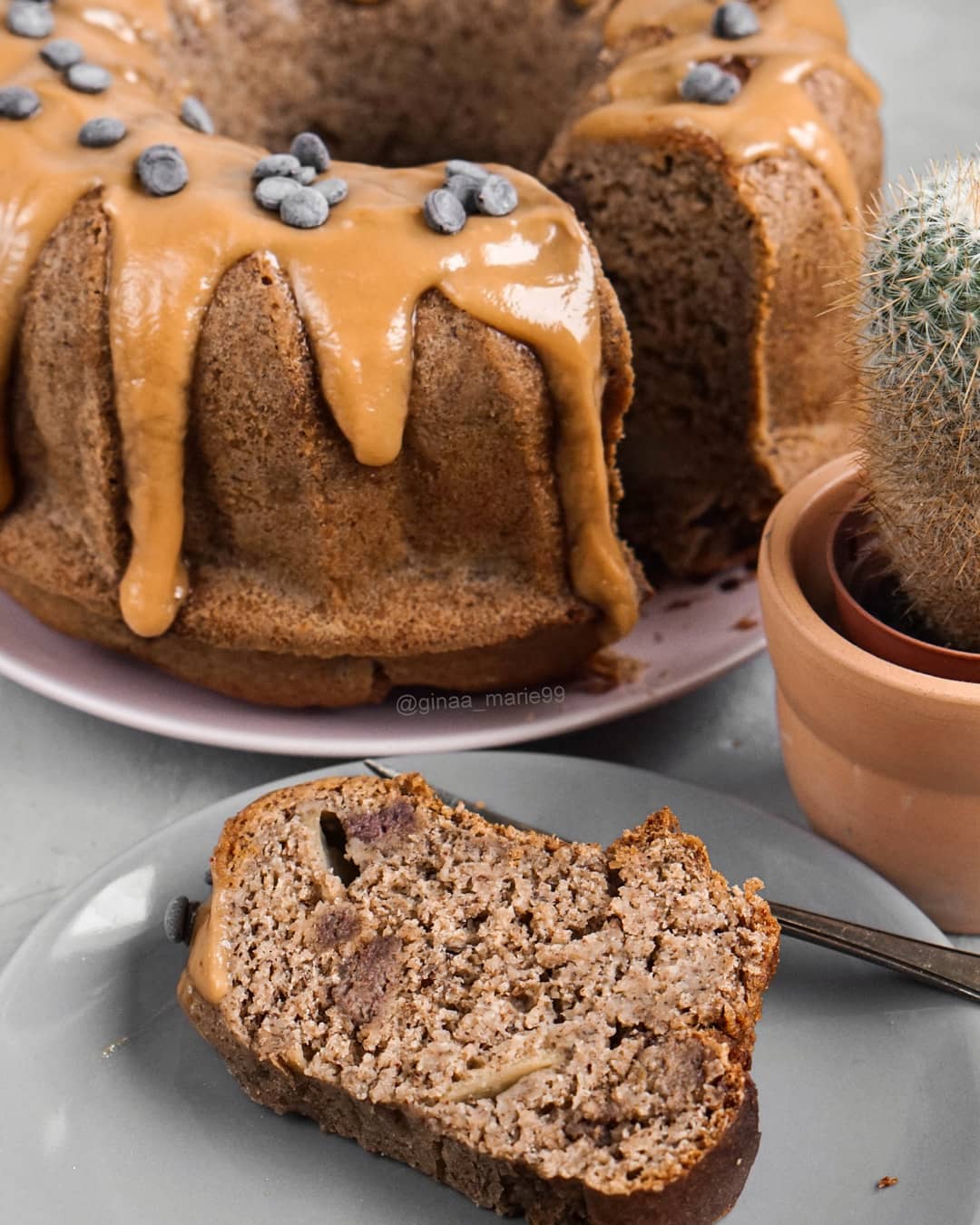Super Moist Cake with Apples