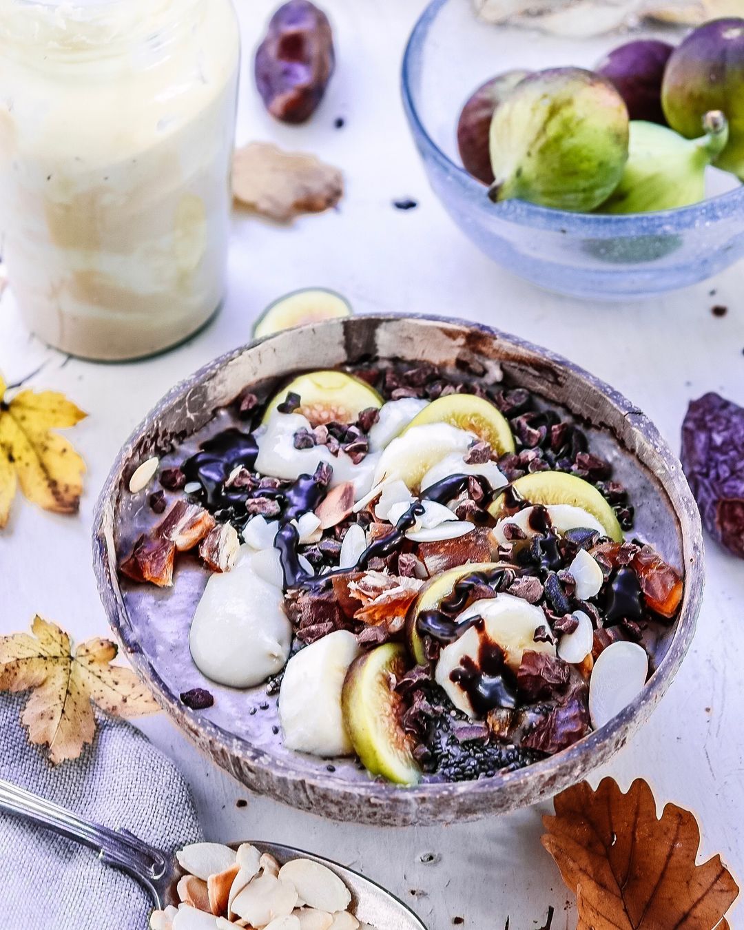 Cashew and Tahini Smoothie Bowl