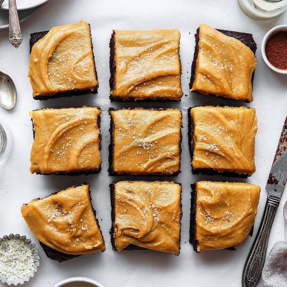 Chocolate brownies with salted caramel peanut butter frosting