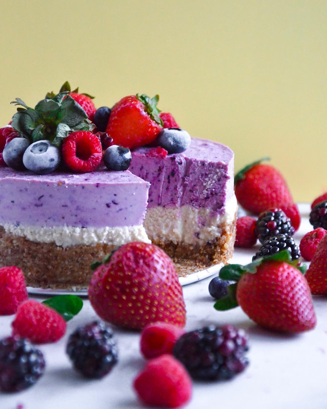 Raw Vegan Cheesecake with Optional Blueberries