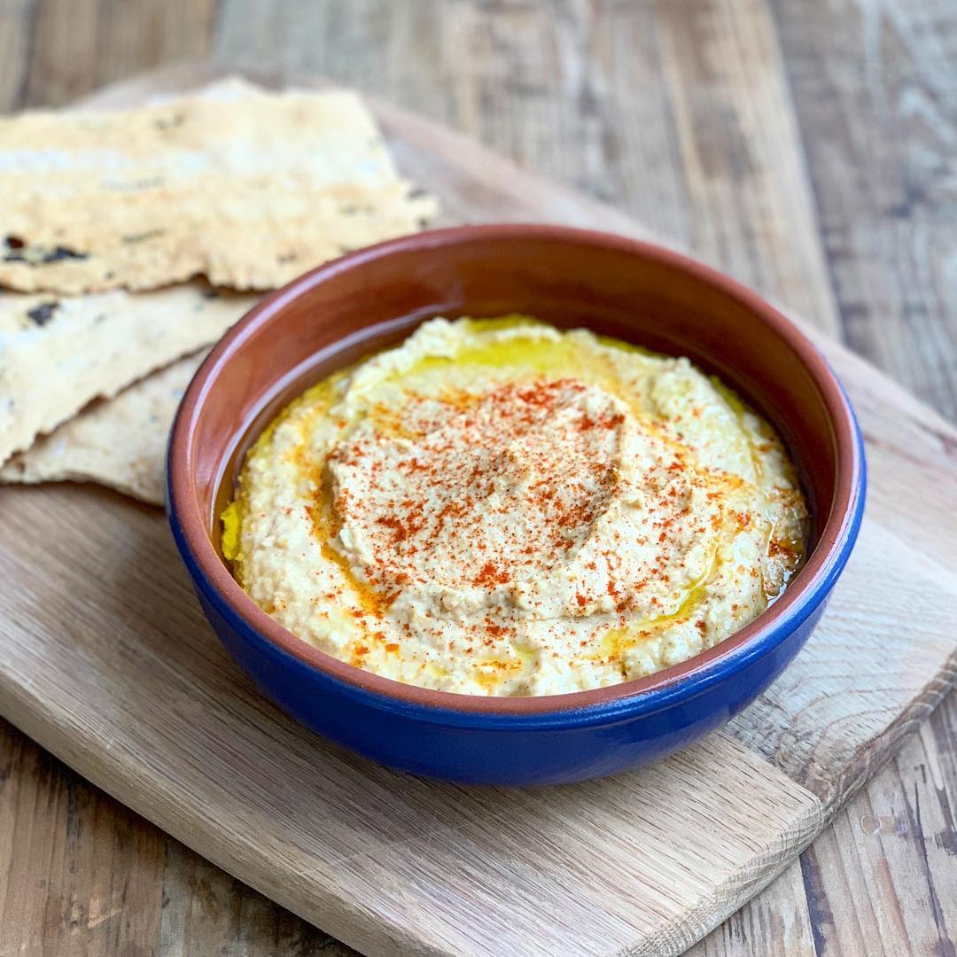 Quick Homemade Hummus with Fresh Flavors