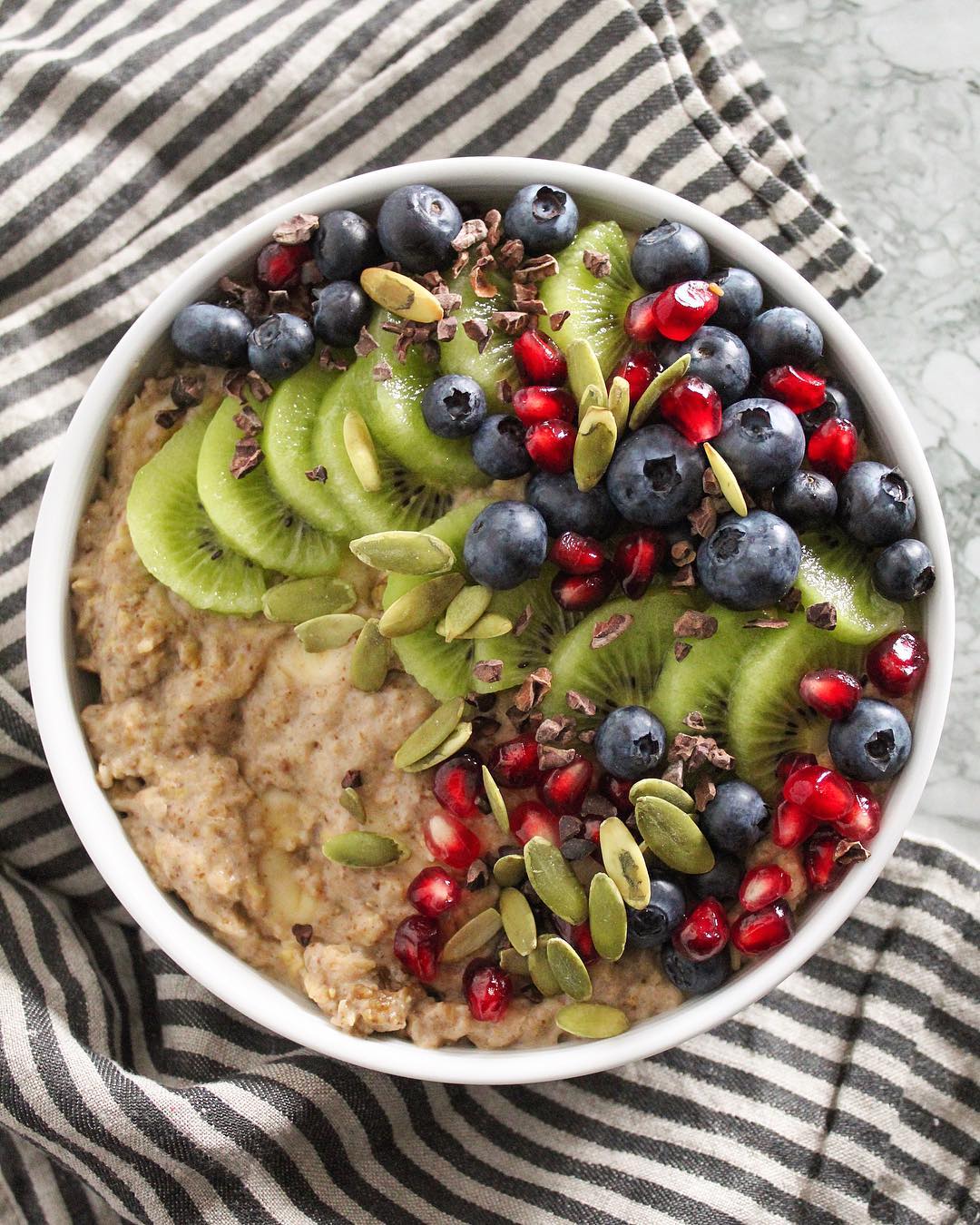 Cinnamon Oatmeal with Banana and Almond Milk