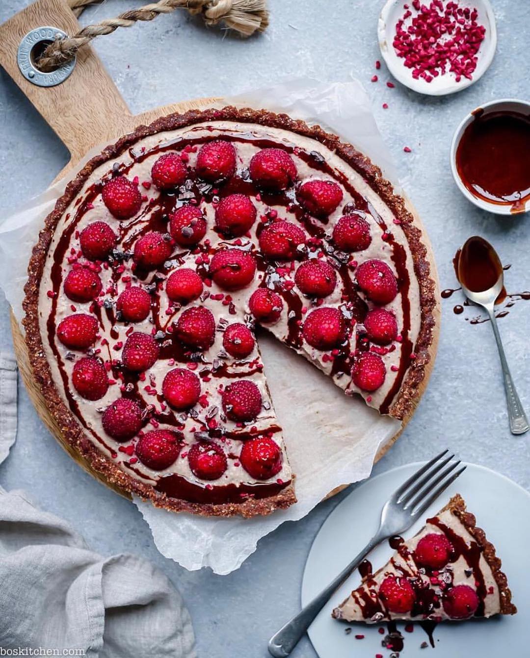 Raw Gluten-Free Raspberry Vanilla Tart