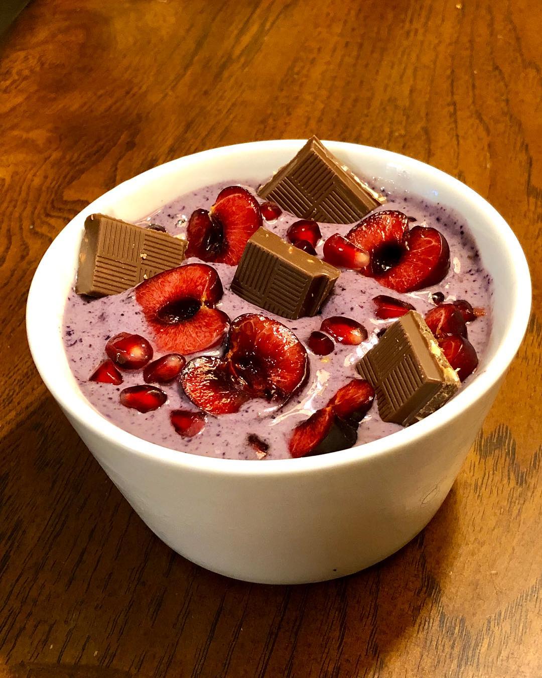 Vegan Smoothie Bowl with Fruit Toppings
