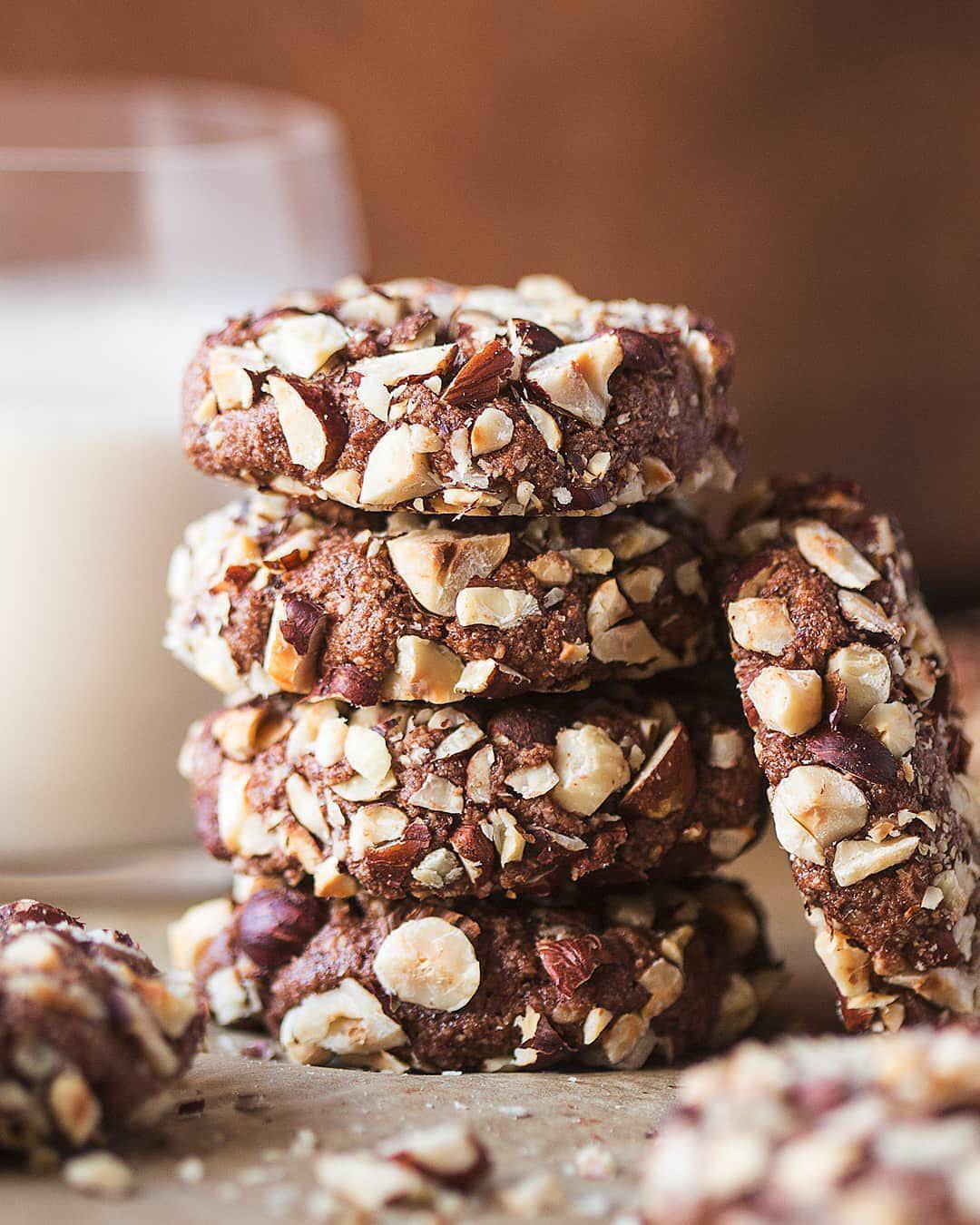 Chocolate Hazelnut Flourless Cookies