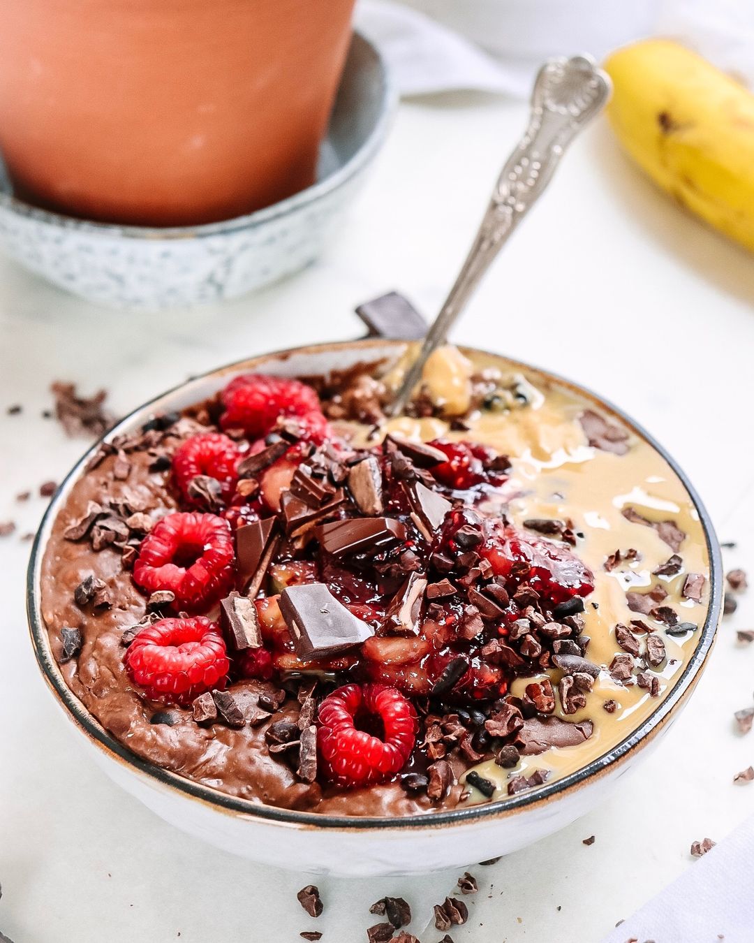 Cacao Porridge with Blueberries and Banana Topping
