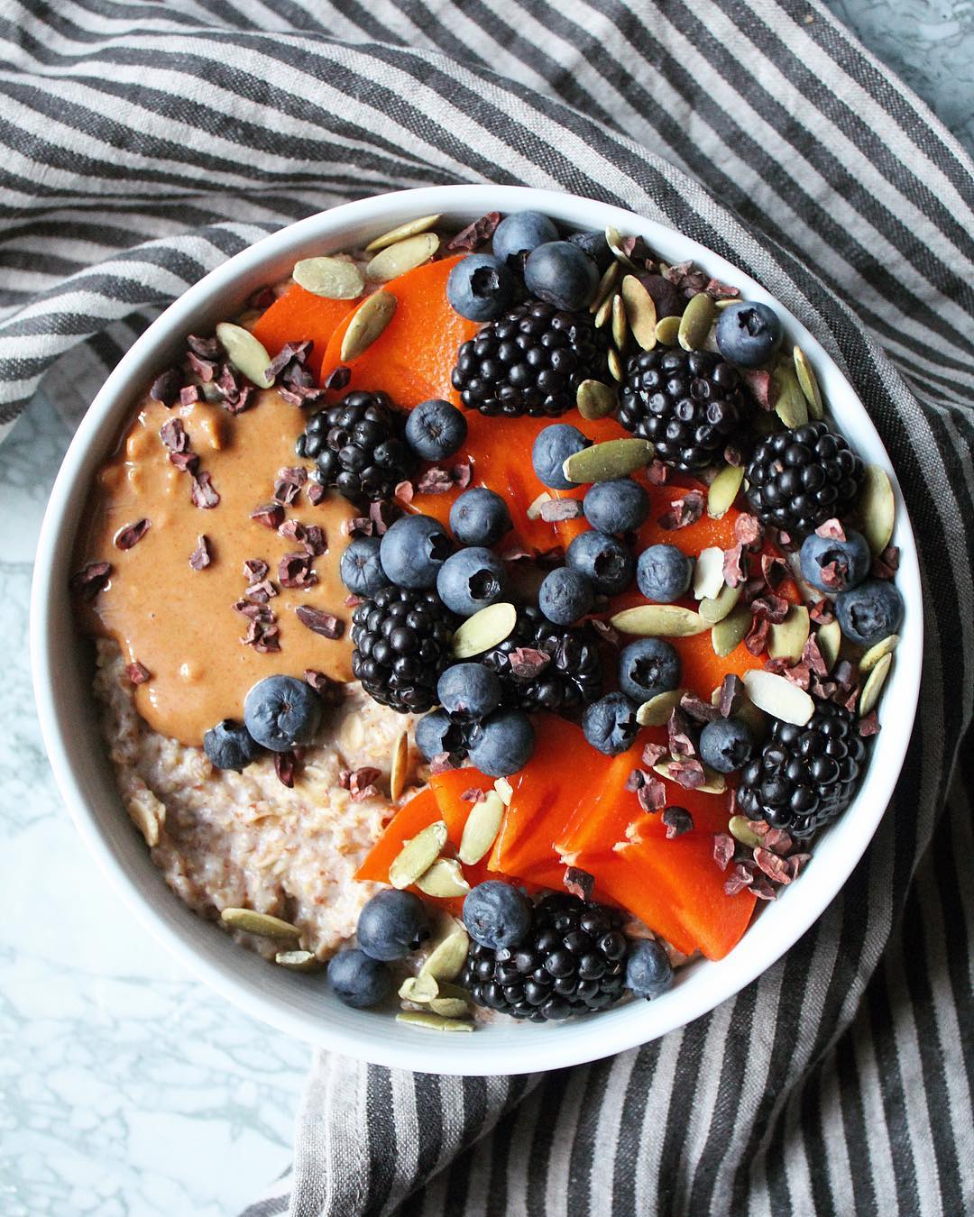 Creamy Cardamom Oats Bowl with Banana
