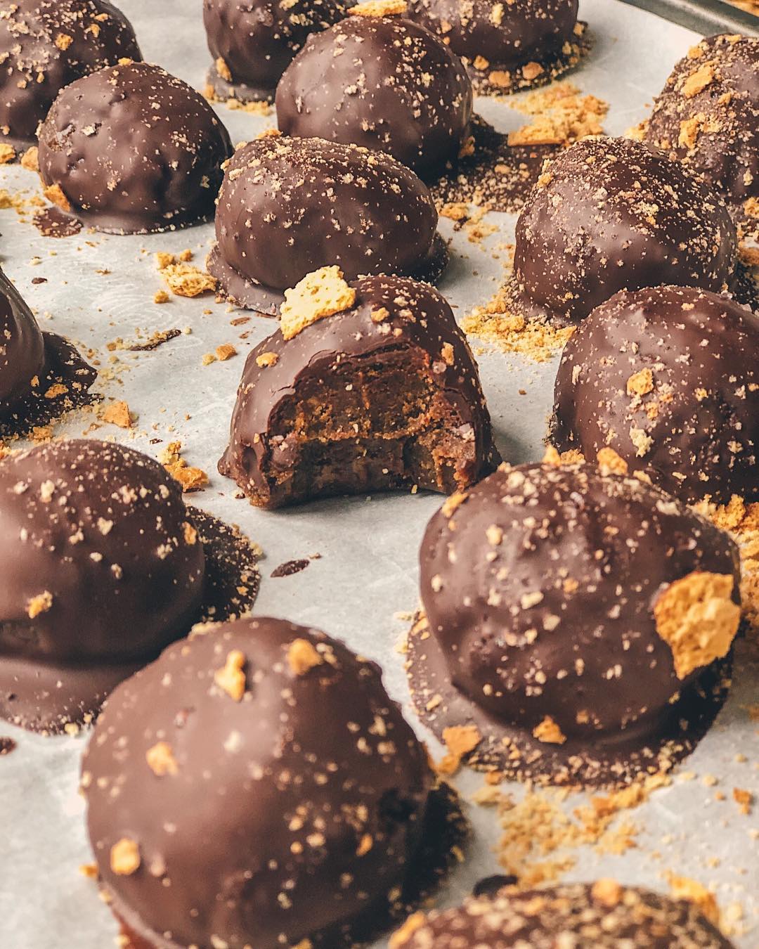 No Bake Vegan Gingerbread Balls