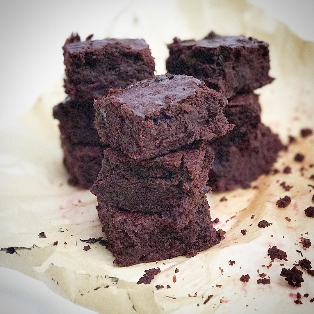 Healthy Dark Chocolate and Beetroot Brownies
