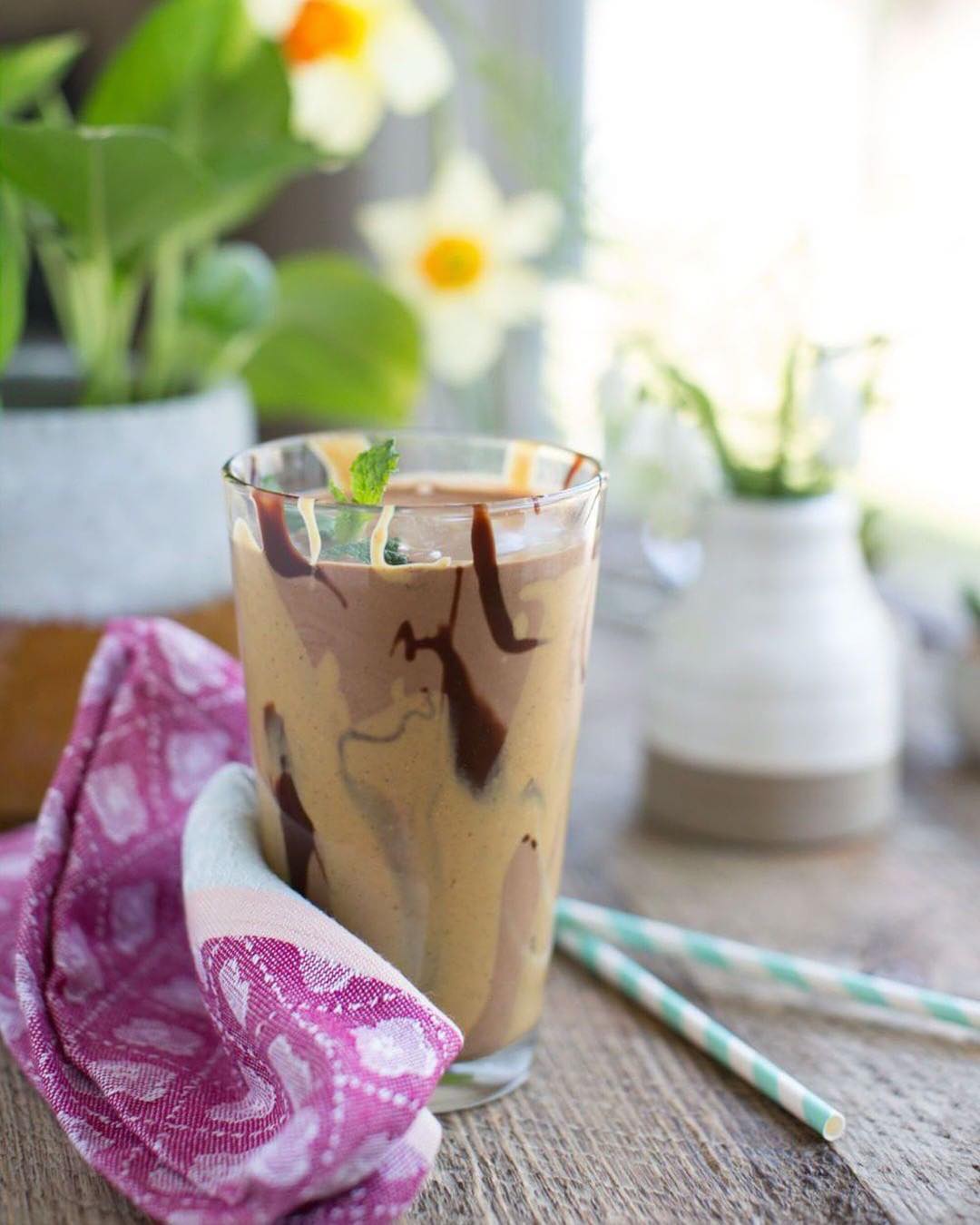 Healthy Chocolate Banana Milkshake