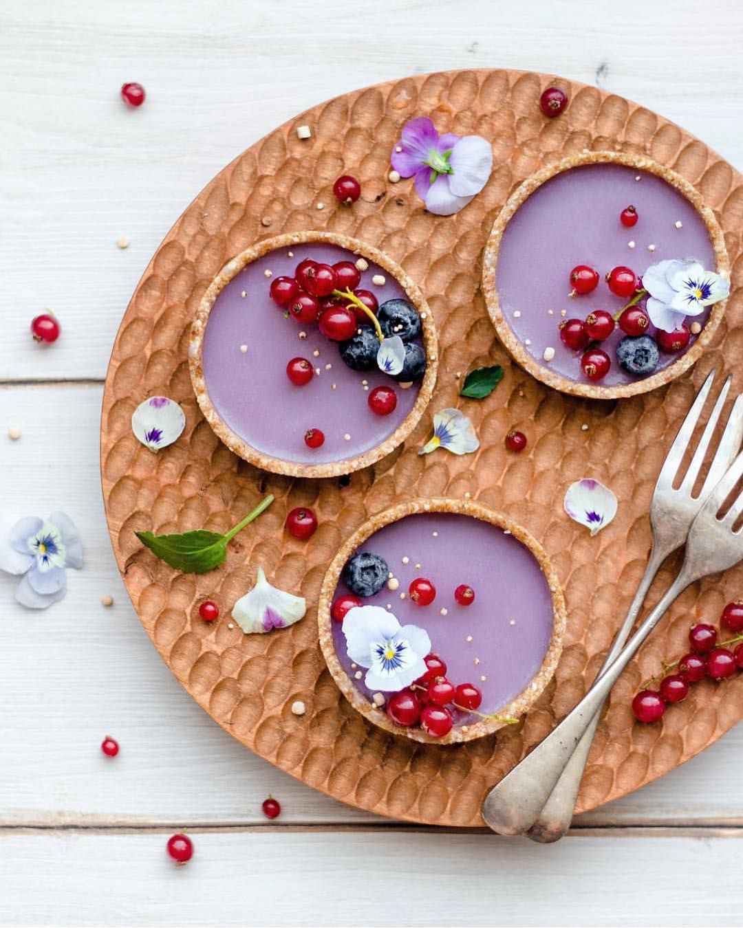 Berrylicious White Chocolate Tartlets with Fresh Berries
