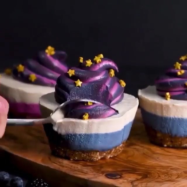 Vegan Universal Galaxy Cheesecake