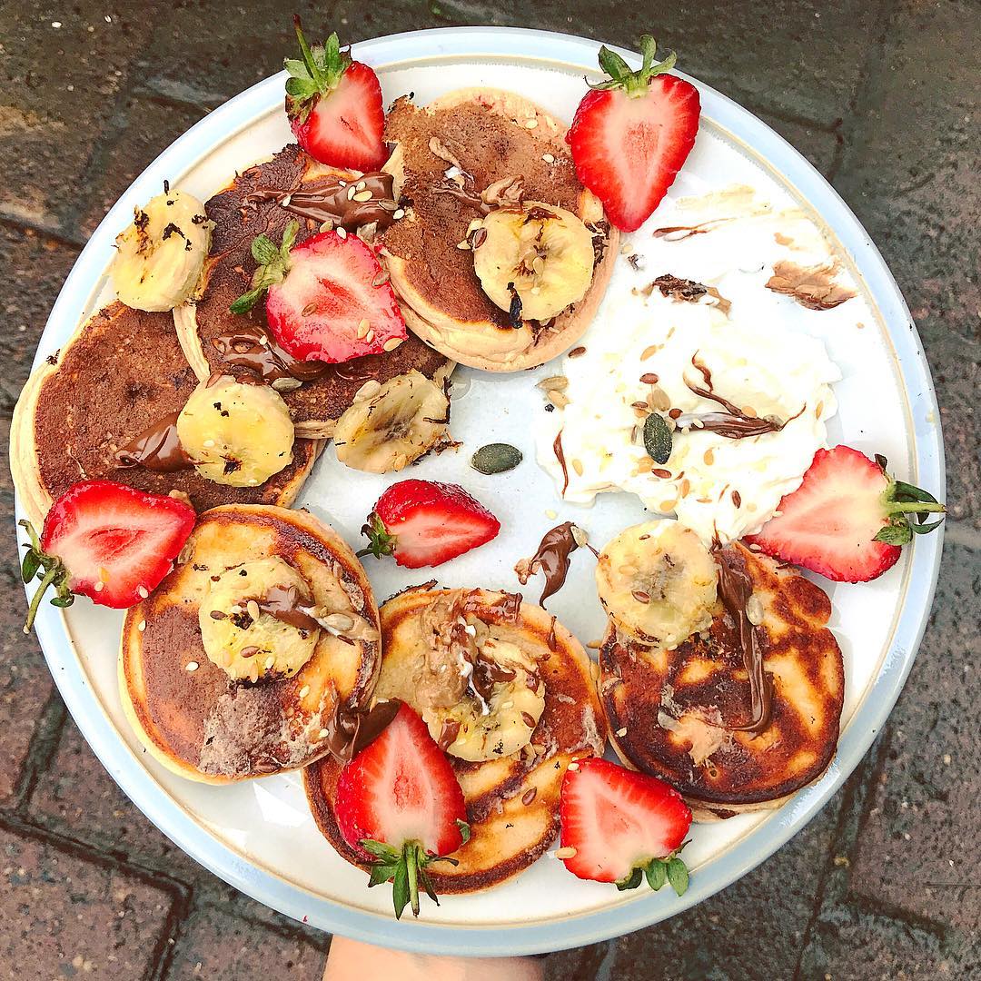 Banana Protein Pancakes with Kefir and Cinnamon