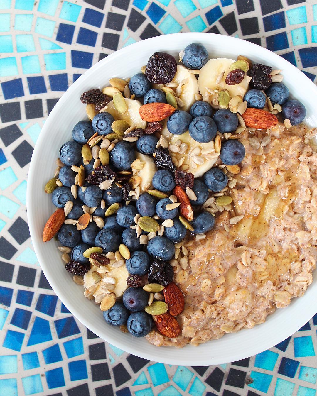 Creamy Banana Oats Breakfast Bowl