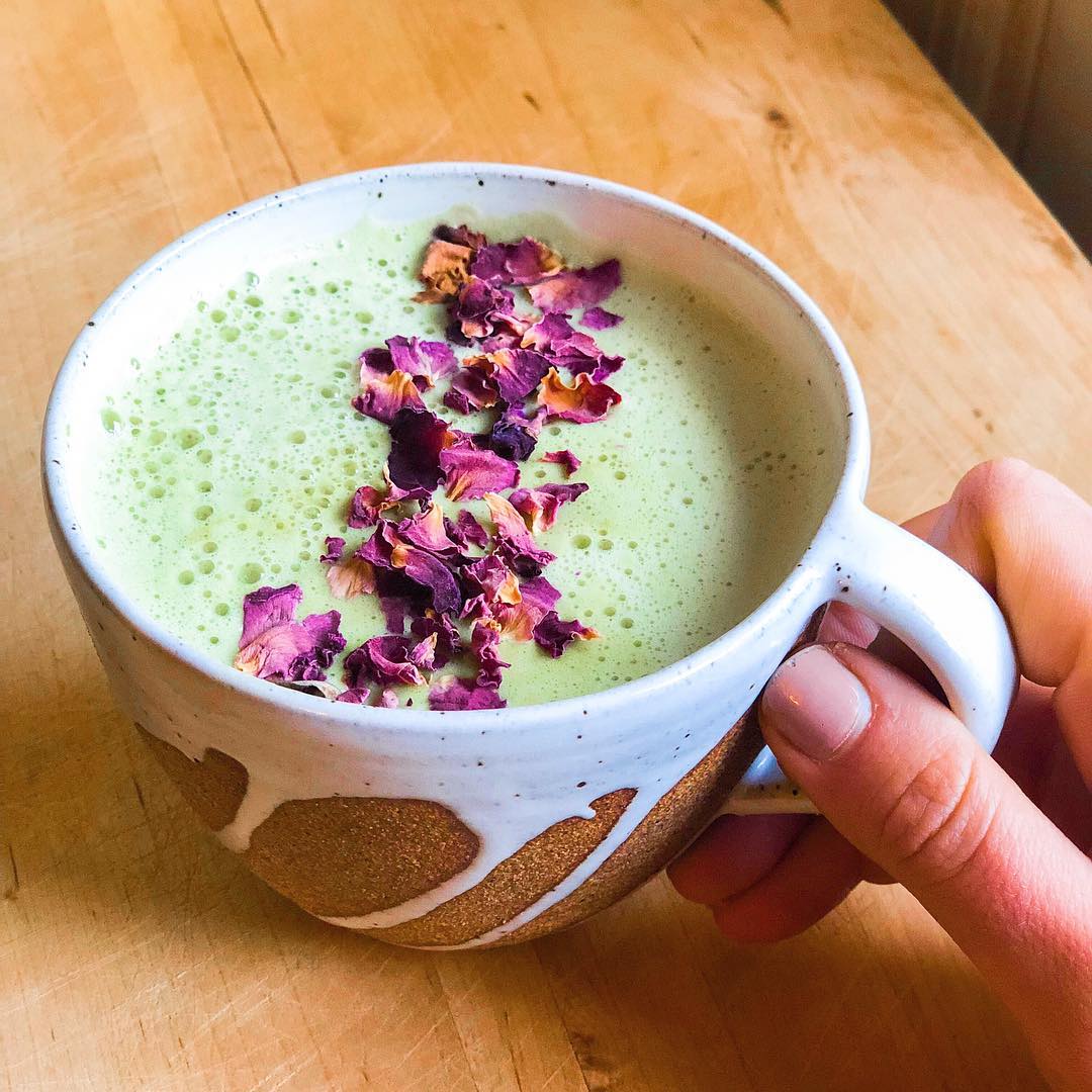 Matcha Almond Milk Drink with Cinnamon