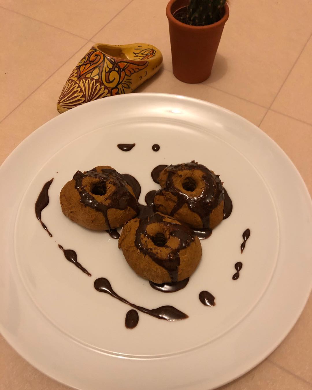 Baked Pumpkin Spice Doughnuts with Chocolate Cinnamon Icing