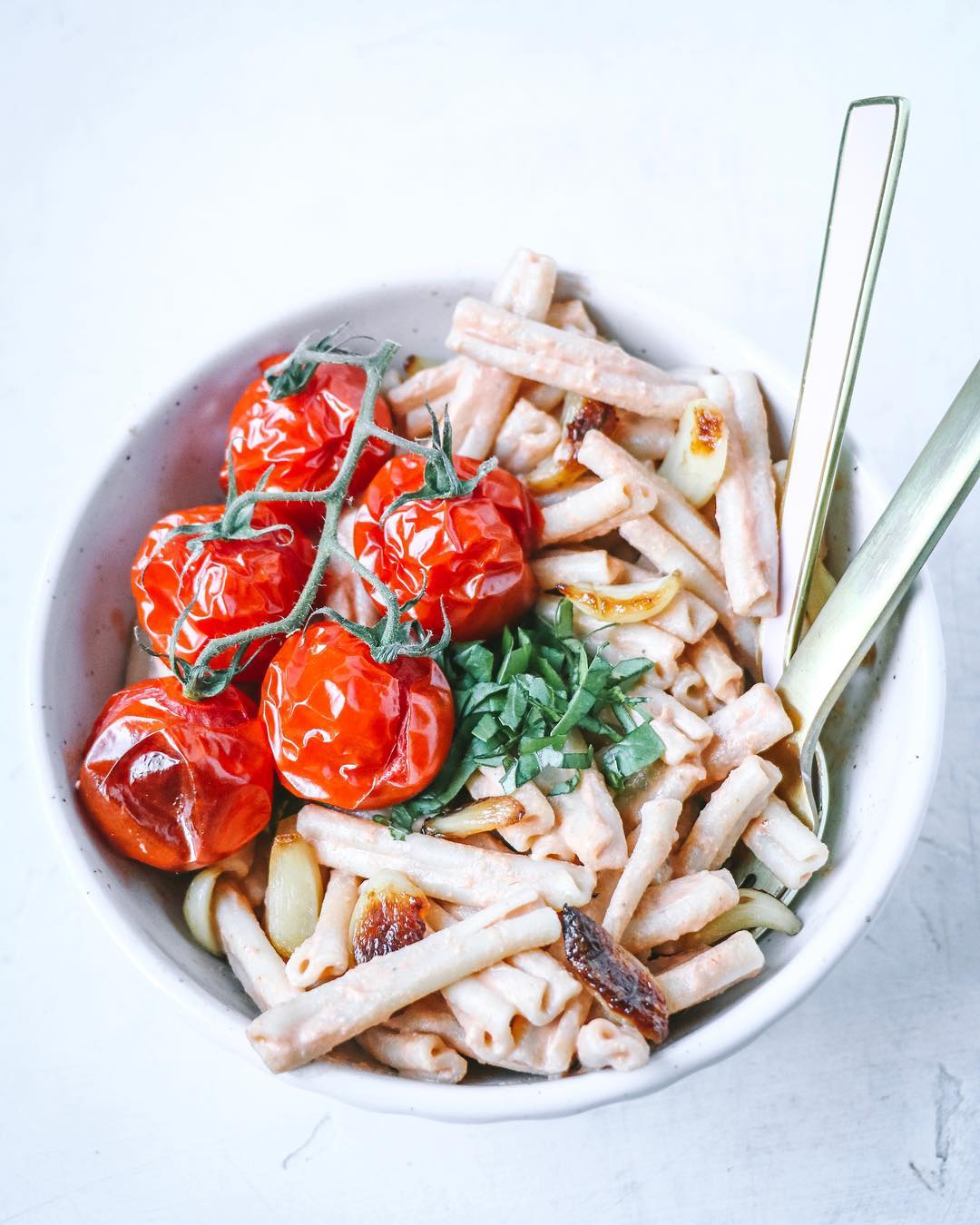 Gluten-Free Roasted Garlic Cashew Pasta